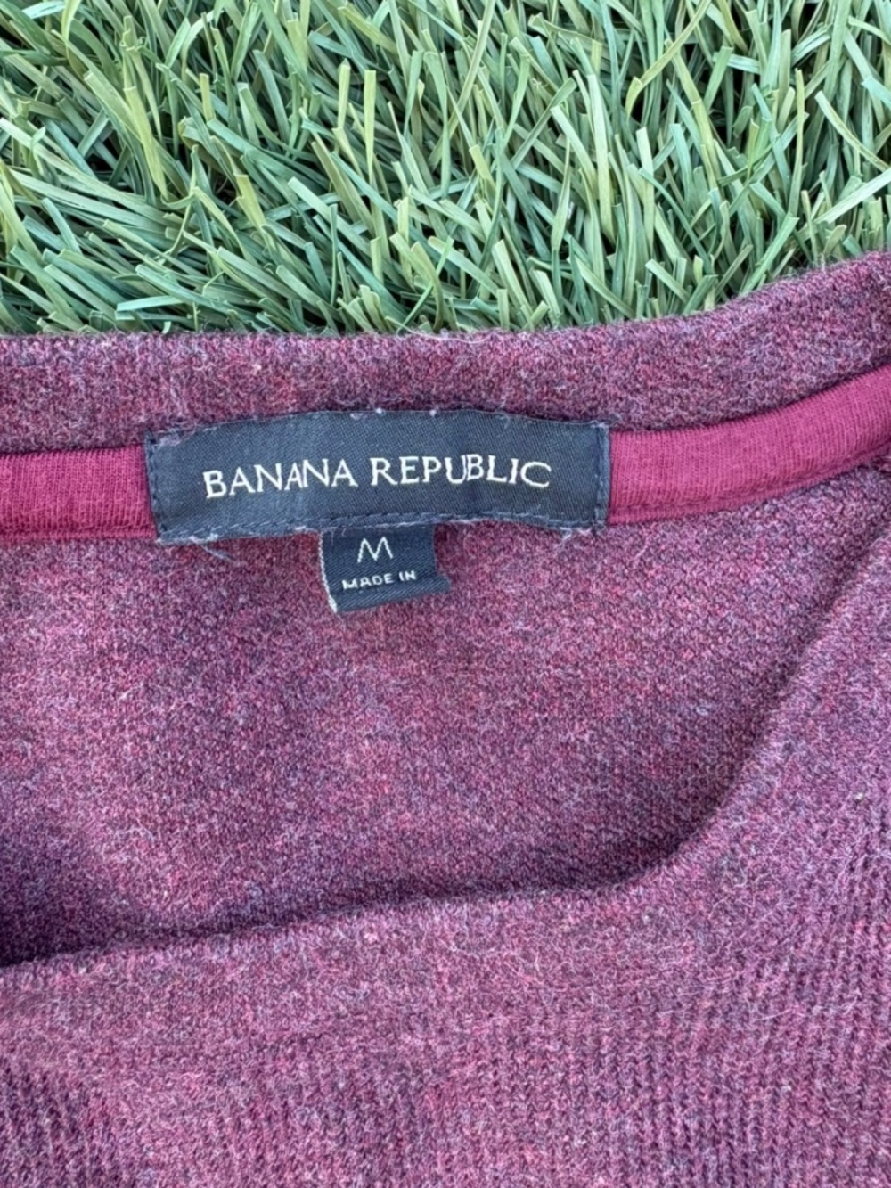 Banana Republic Men's Lightweight Crewneck Sweater, Burgundy / Red (Size M)